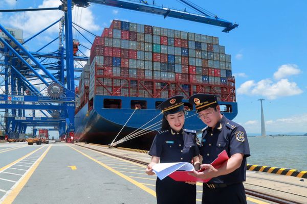 Experienced Import-Export Staff Rental in Hanoi Experienced Import-Export Staff Rental in Hanoi